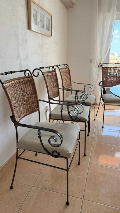 Mesa Redonda Vidro + 4 Cadeiras Ferro Forjado e Verga