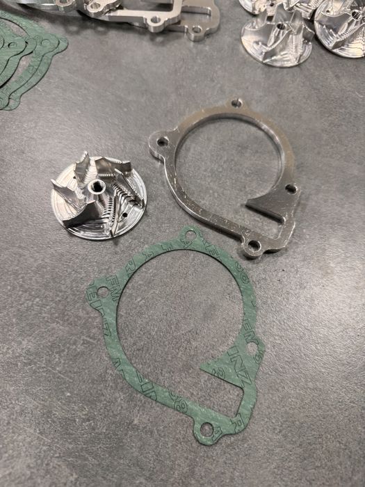 Pompa wody CanAm Renegade Outlander  wyscigowa