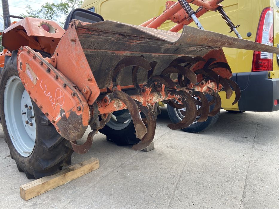 Міні трактор Японський Kubota L2002 з куном та фрезою