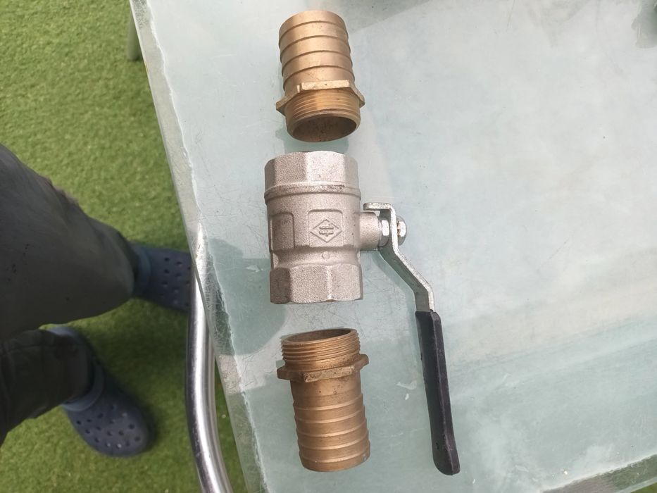 Valvula esfera inox com 2 acessórios latão