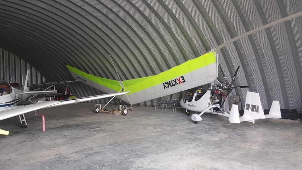 Lotnia sztywnopłat Exxtacy 160