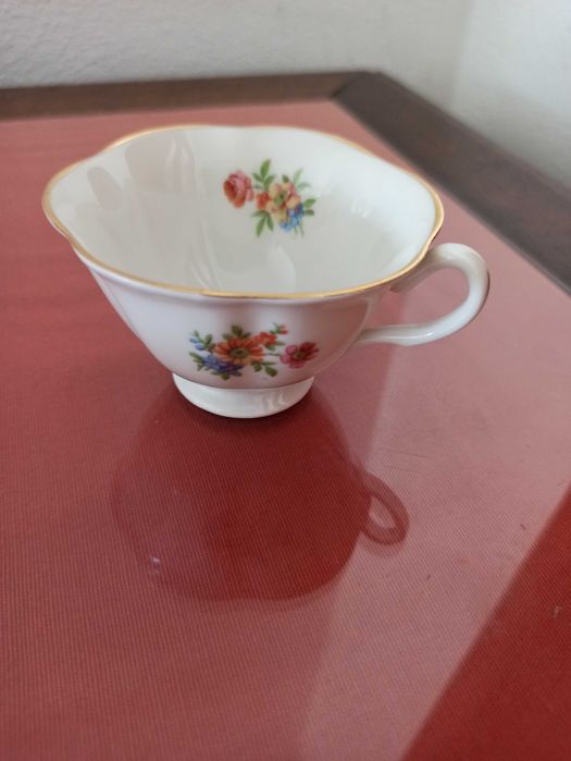 Vista Alegre-peças decorativas