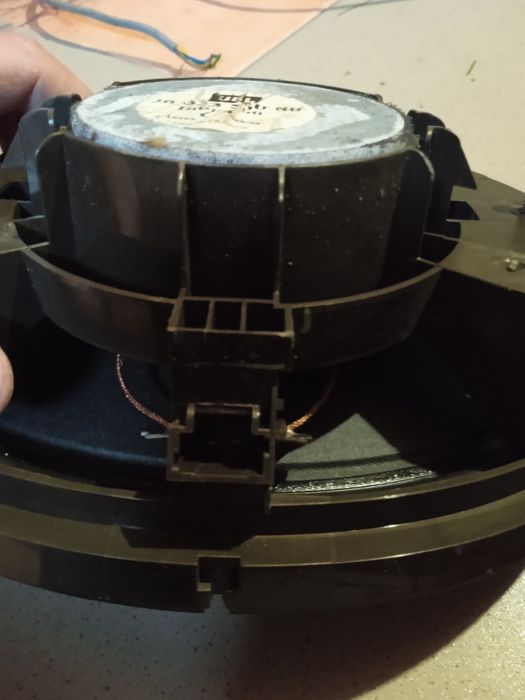 Динамик JBL ,колонка