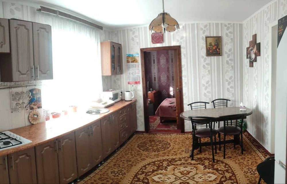 Доглянутий будинок 80 м2 в м. Снігурівка; сертифікат - ок