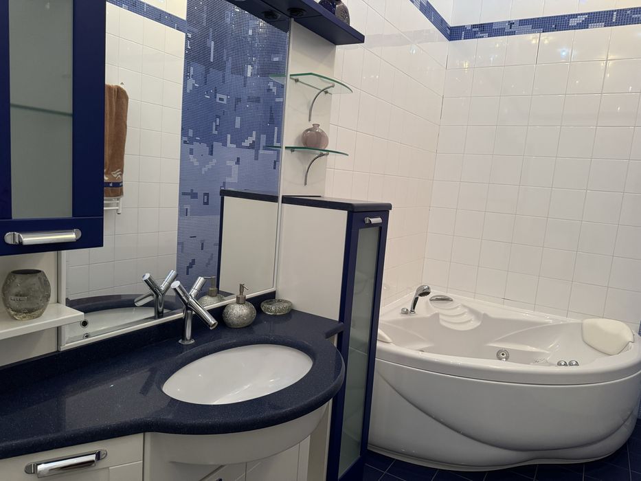 ‼️БЕЗ КОМИССИИ‼️ 3-комнатная квартира на Азарова, Отрада