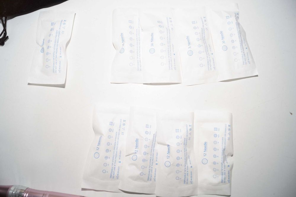 Bezprzewodowy Derma Pen urządzenie do Mezoterapii + 9 Kartridży