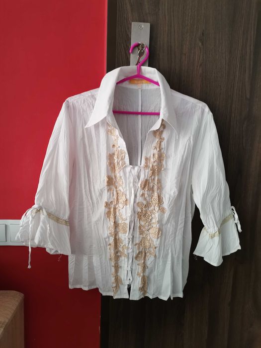 Elegancka biała bluzka