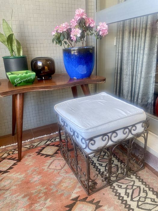 Conjunto de 2 Cadeiras e 1 banco Marroquino