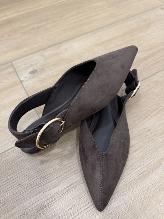 Sapatinhos lefties castanho
