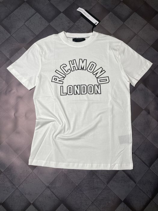 Футболки John Richmond