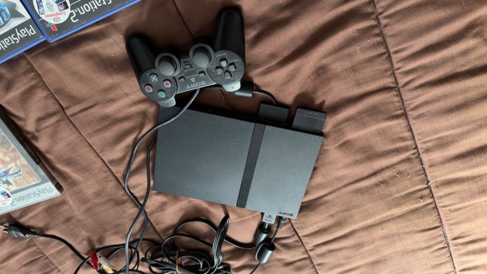 Ps2 Slim como nova + jogos+ cartão de memoria