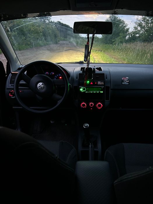 Продам Volkswagen Polo 2003год