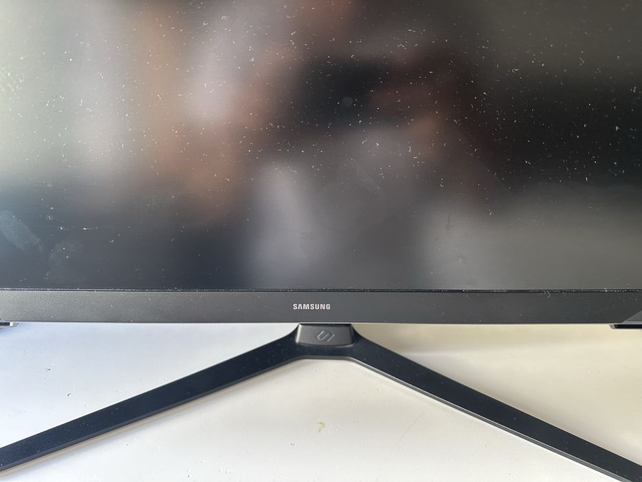 Samsung Odyssey G3 27” Gaming Monitor – Para Peças / Ecrã Partido