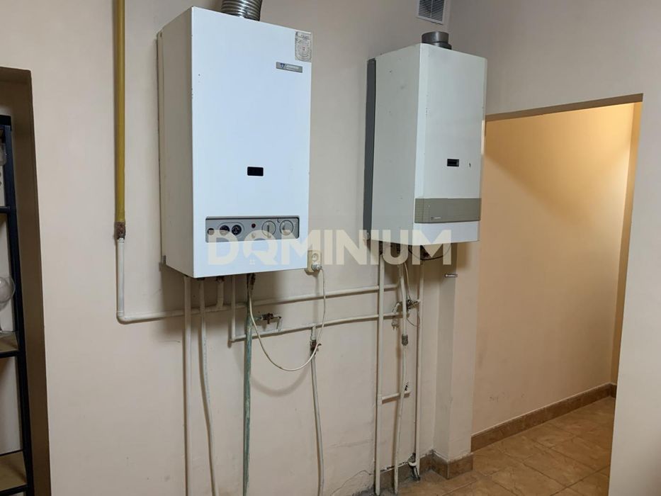 Комфортний будинок для життя і бізнесу у Виноградові