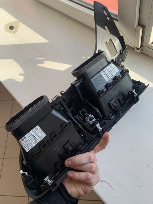 Воздуховод центральний Renault Kadjar 2015 в зборі, стан на фото!