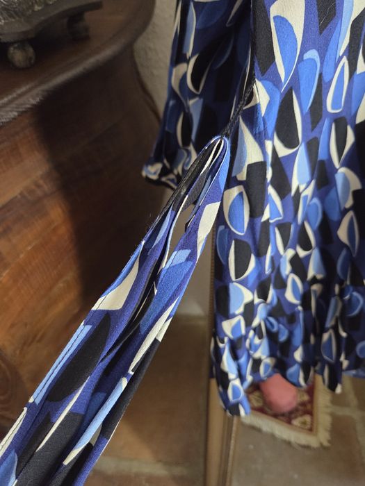 Vestido de azuis