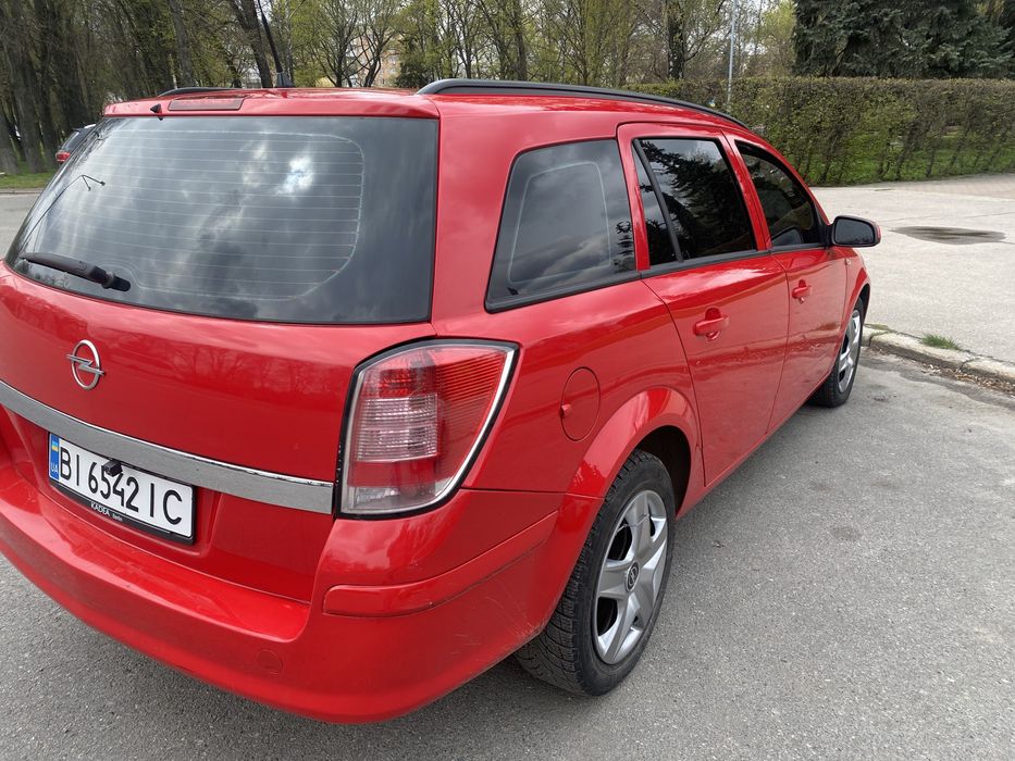 Продам сімейний автомобіль Опель Астра H Opel Astra h