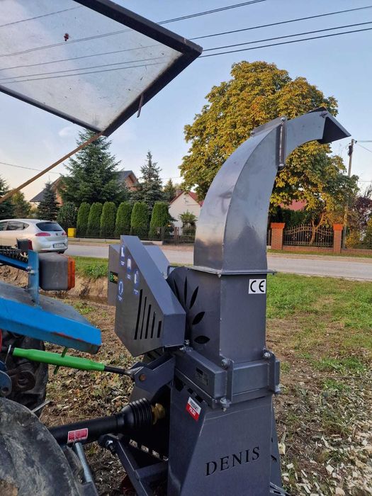 Rozdrabniacz gałęzi rębak gałęziarka do drzewa drewna zrąbki