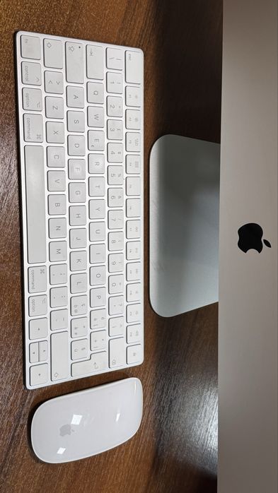 Apple iMac 18,1 2017 рік