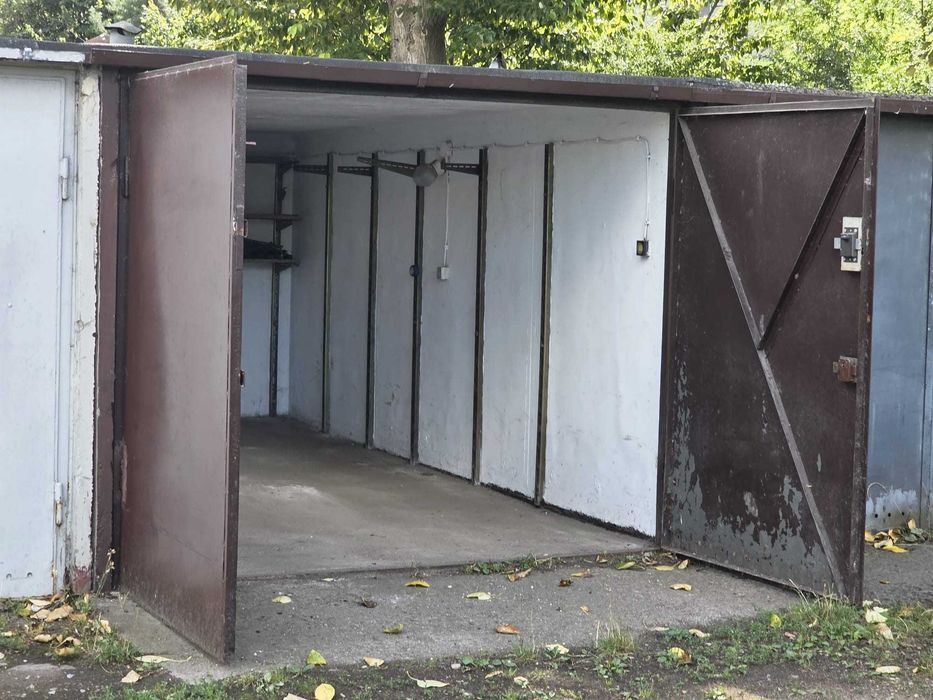 Garaż kontenerowy żelbetonowy Zabrze ul. Sobieskiego