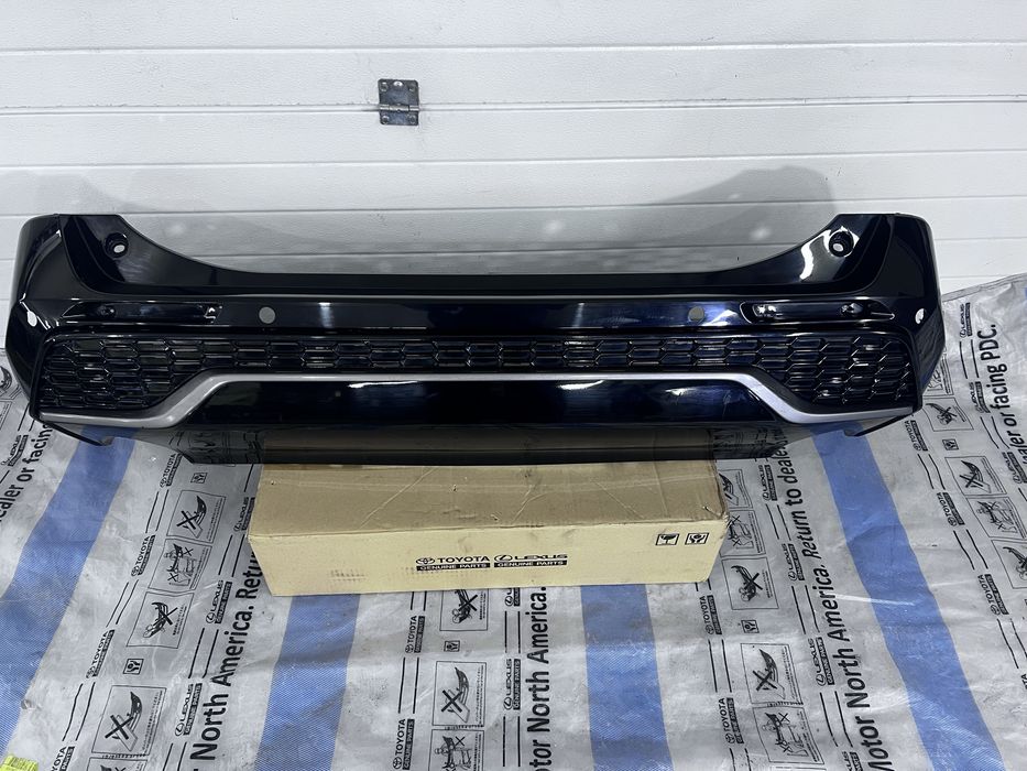 Бампер с тойоты рав 4 Toyota rav4 rav 4 18-GR