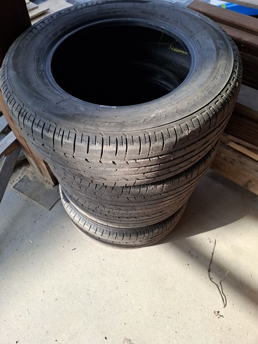Opony letnie Bridgestone 245/65/R17