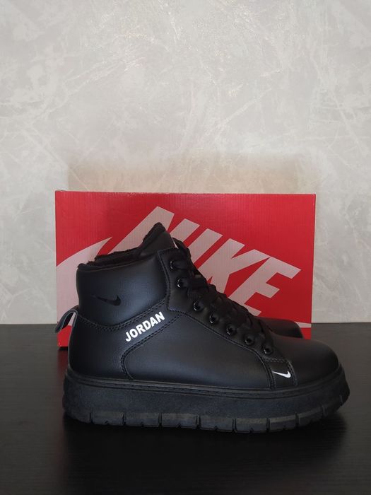 Жіночі зимові кросівки Nike air Jordan/натуральная кожа/зимние ботинки