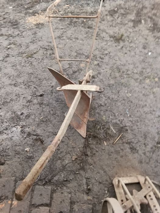 Продам плуг двох кінний