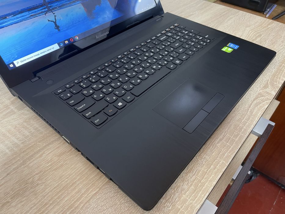 Великий ноутбук Lenovo G70-70 | 8 RAM | Pentium | Nvidia GeForce GT | 500 GB HDD | Dolby Audio