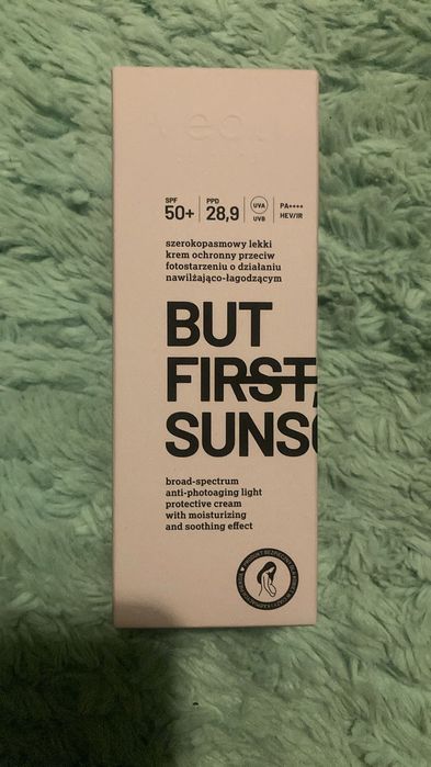 Veoli Botanica But First Sunscreen lekki krem ochronny do twarzy SPF50