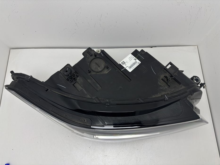 Фара права VW Tiguan 2022-2024 USA