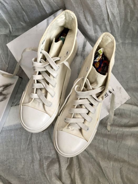 Sznurowane kremowe trampki za kostkę, unisex, CCC/Jenny Fairy