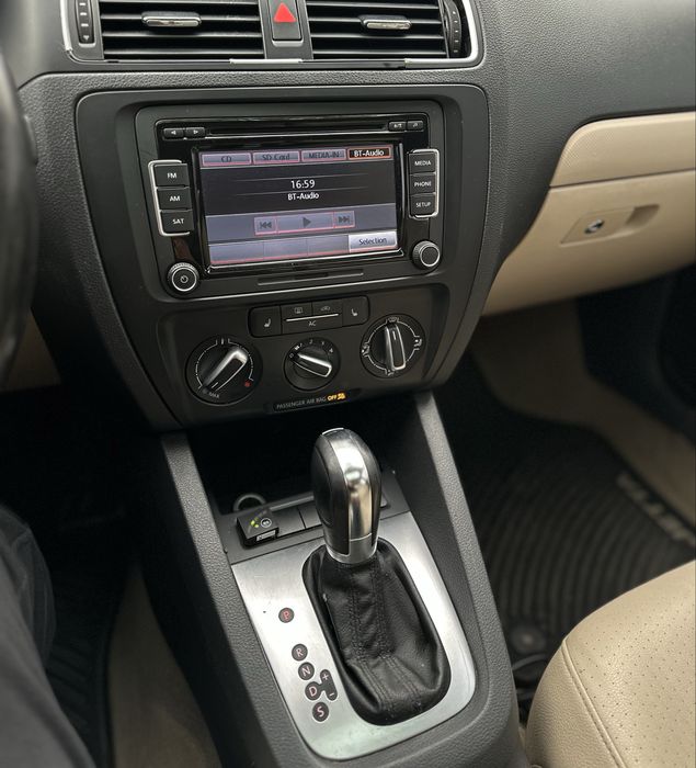 Volkwagen Jetta 2.5 газ