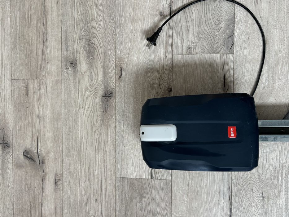 Napęd do bramy garażowej BFT Botticelli Smart BT – szyna 380 cm