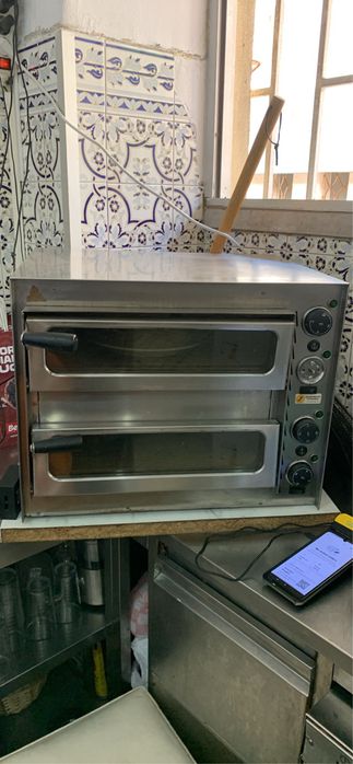 Forno de Pizza Elétrico Duplo, 2 Câmaras, 2700W