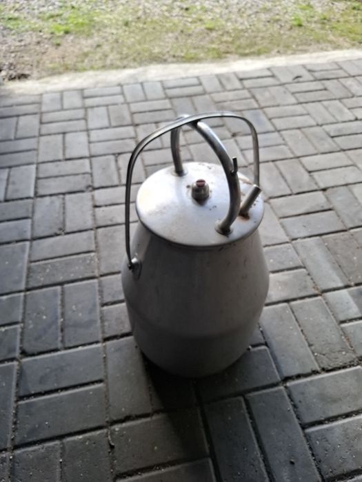 Tanque em inox antigo de ordenha