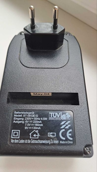 зарядноt Techworld ni cd Battery 4hour charger