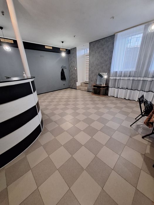 Продам   помещение  в центре 75 м2 коммерция цокольный в центре с ремонтом