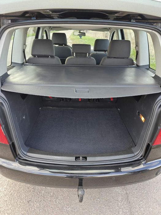 Volkswagen touran  1.6 mpi