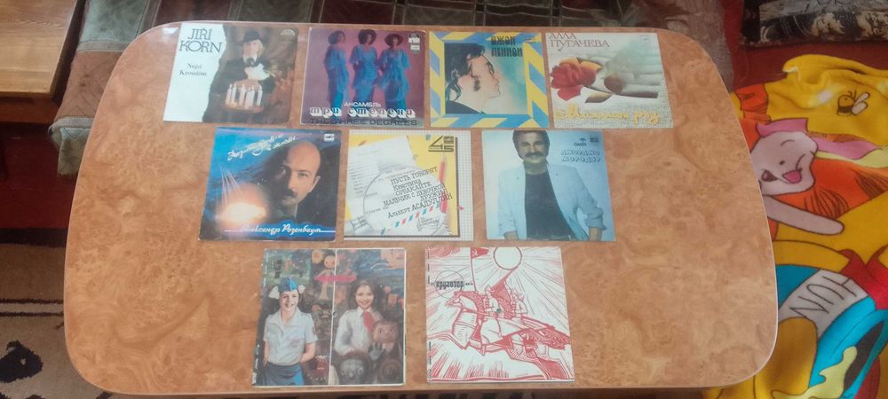 Виниловые пластинки (маленькие)