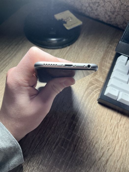 Iphone 6 32gb + наушники