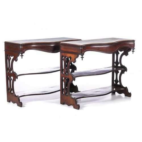 Par de consolas românticas em vinhático - Século XIX