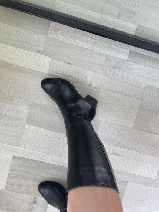 Осінні жіночі чорні чоботи