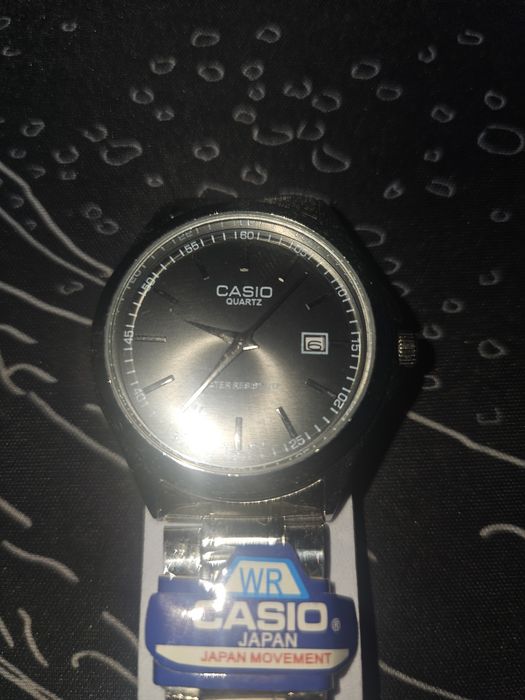 Nowy zegarek casio quartz date just