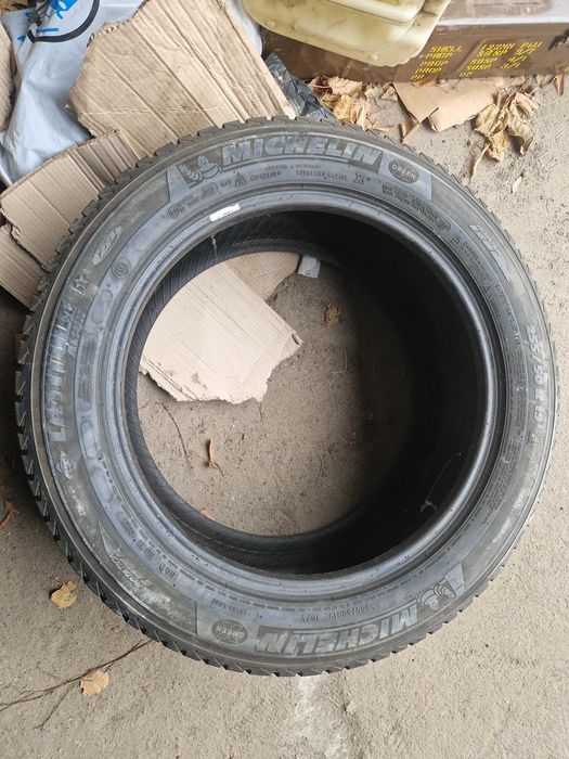 шини зима 255 50 R19 Michelin Latitude Alpin LA2 RunFlat