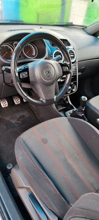 Opel corsa coupé  2010