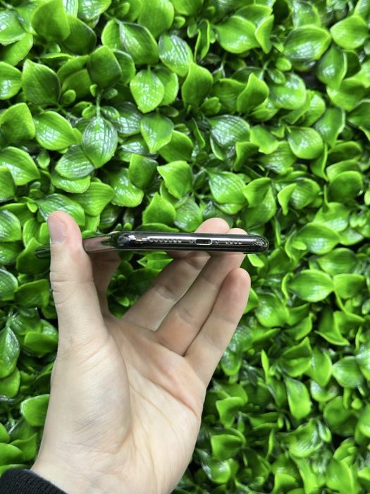 iPhone 11 Pro Max 64 gb акб 84% neverlock телефон айфон чорний