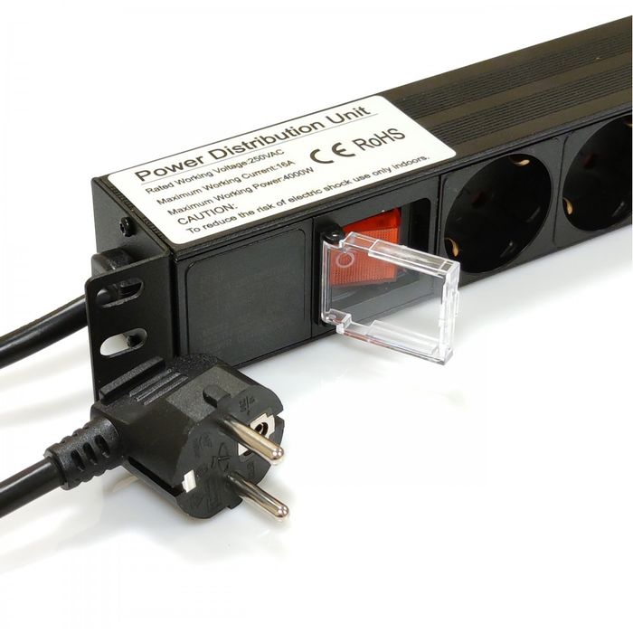 Блок розеток 19" на 4,6,8,9,24 розеток,10А,16А, с индикатором