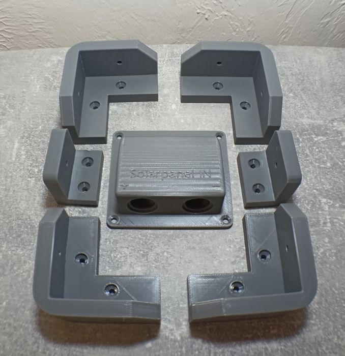 Крепление солнечной панели для кемпера