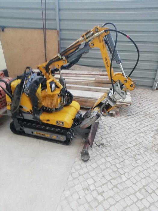 Vende-se Robot de demolição